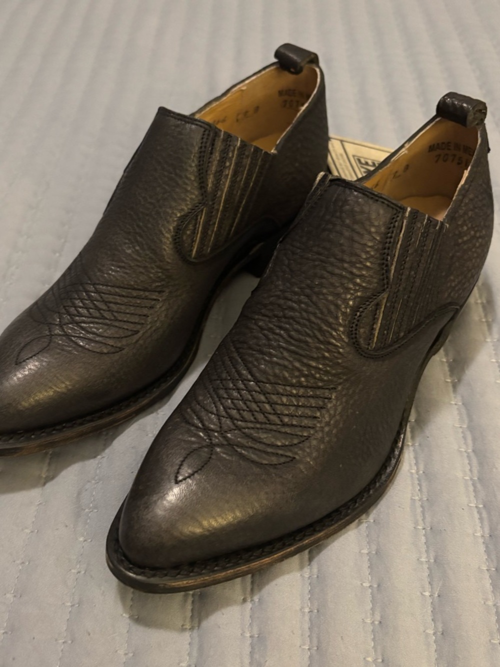 Frye Billy Shootie Boot Shoe Black Pebbled Leather Stitching Detail Womens NWT 7
